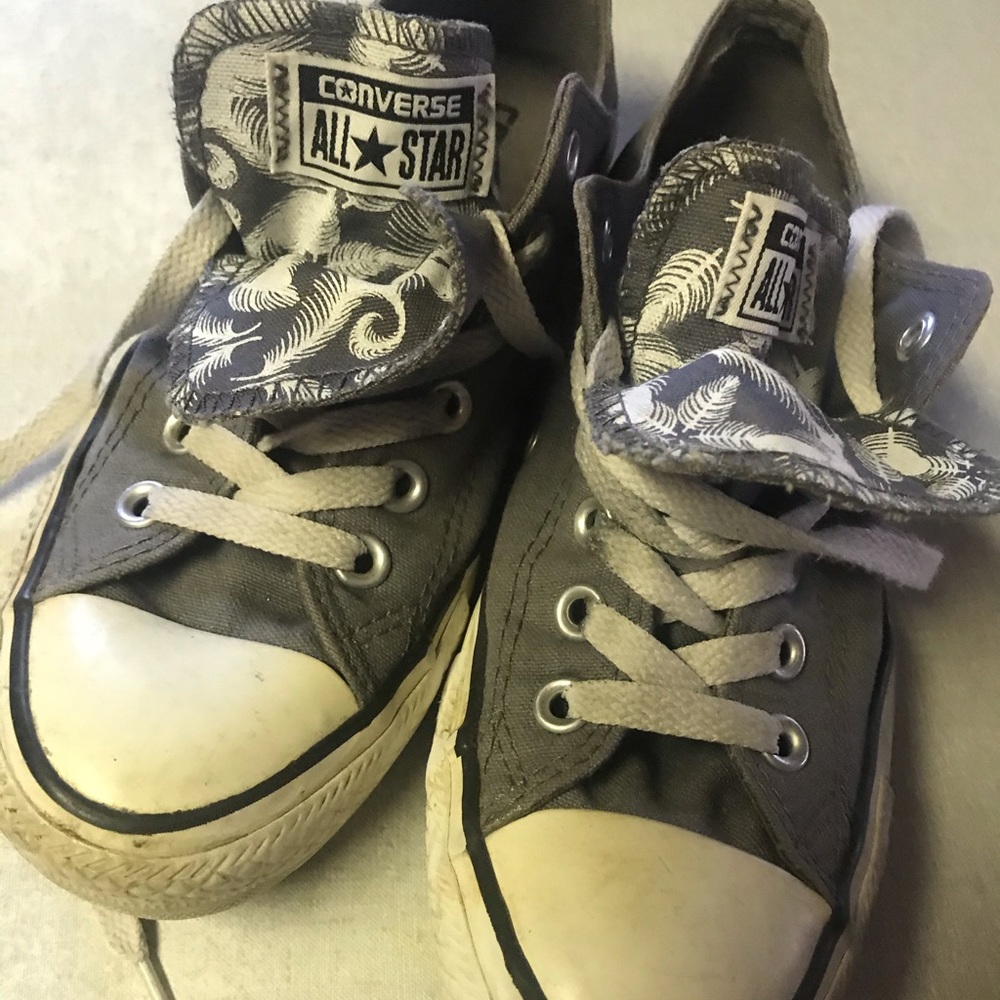 Grey converse Women’s size 7